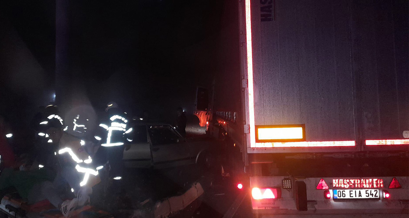 Burdur’da Tır ve Otomobil Çarpıştı: 2 Yaralı