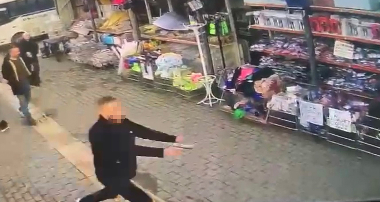 Bursa’da Sokak Ortasında Silahlı Kovalamaca