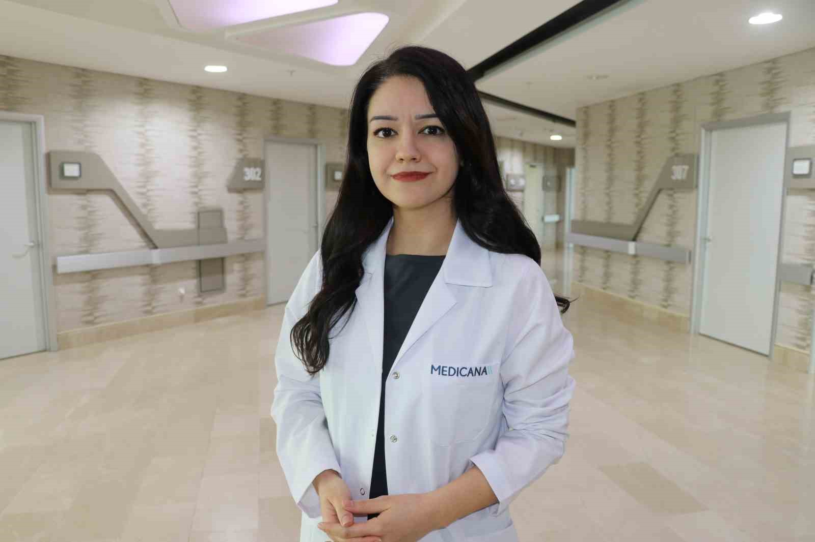 Çocuklarda Karaciğer Yağlanması Artıyor: Enerji İçecekleri ve Fast Food’un Rolü