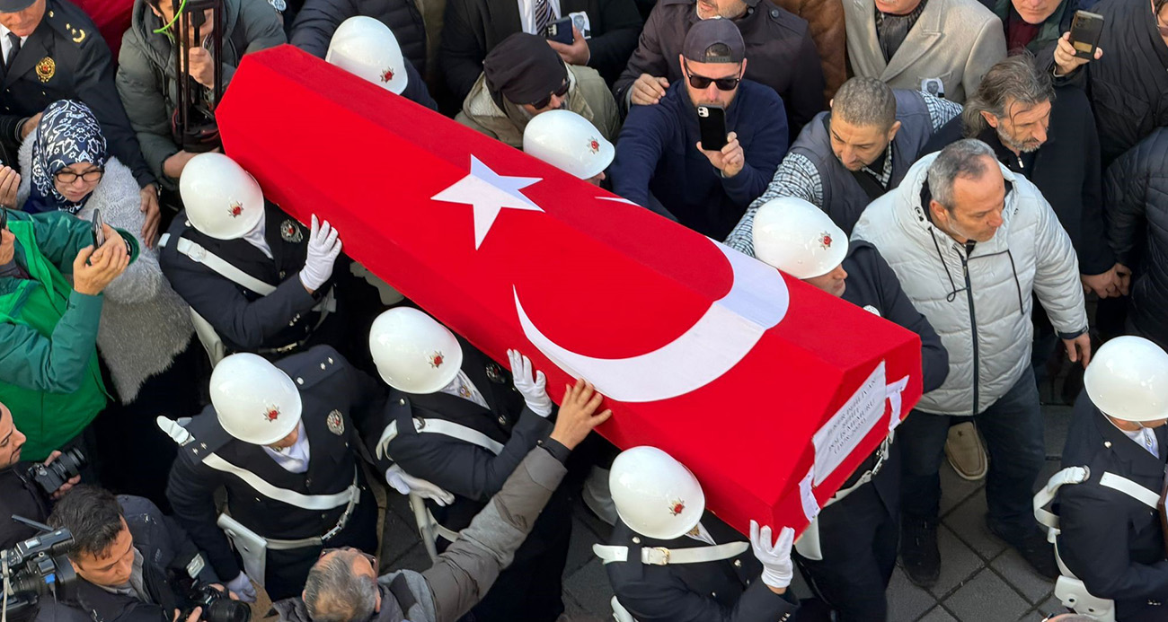 DEAŞ Operasyonunda Şehit Düşen Polis İlker Pehlivan, Dualarla Uğurlandı