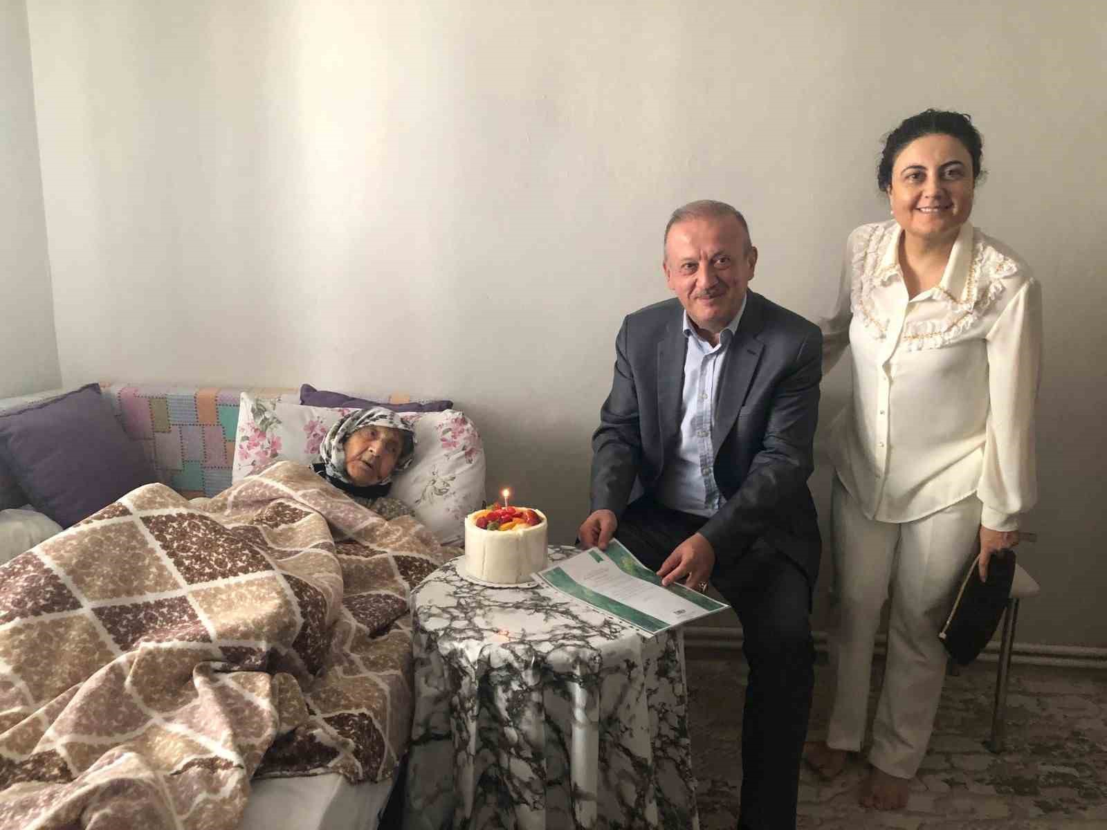 Denizli Merkezefendi’de 107 Yaşında Bir Çınarın Veda Vakti