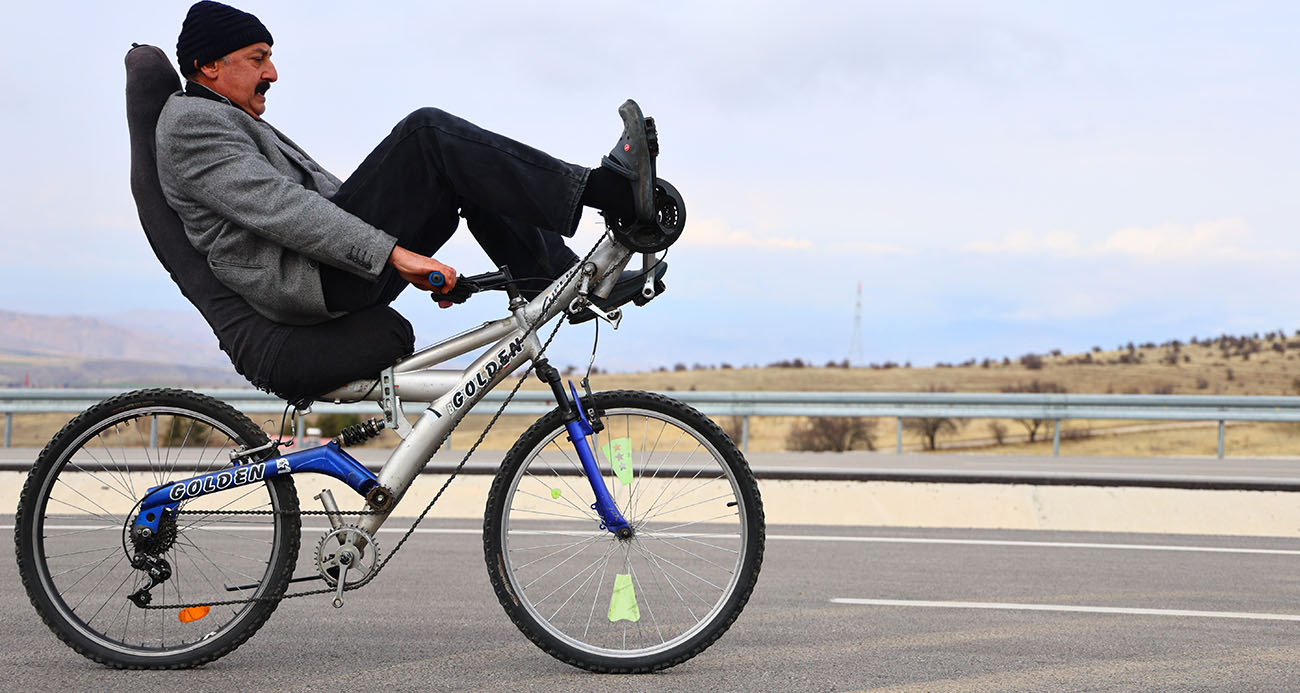 Elazığ’da ilginç bisiklet tasarımı: Polisler bile durdurup inceliyor