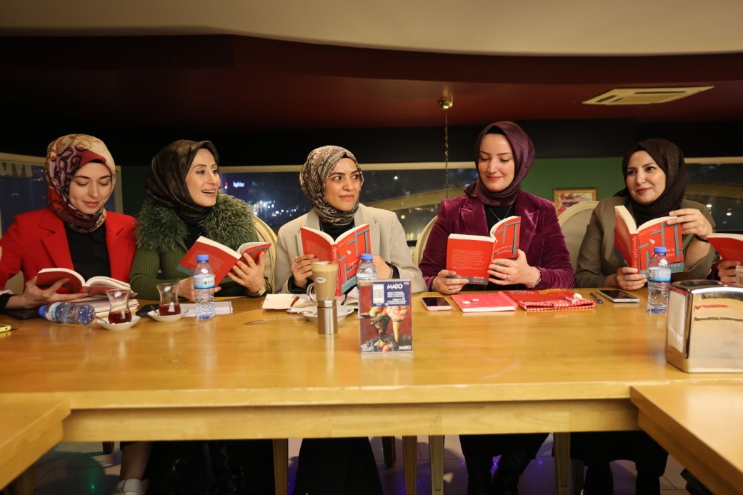 Elazığ’da Kadınlar Altın Günü Yerine Kitap Günlerini Tercih Ediyor