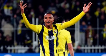 Fenerbahçe, Rodrigo Becao’yu Kadro Dışı Bıraktı