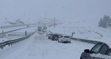 Güneydoğu Anadolu Kar Altında: Diyarbakır ve Mardin’de Ulaşım Durdu