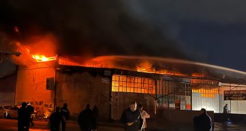 Hatay Sanayi Sitesinde Büyük Yangın: Esnaf Araçlarını Kurtarmak İçin Seferber Oldu