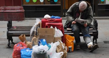 İngiltere’de Evsizlik Krizi: 380 Bin Kişi Evsiz Durumda