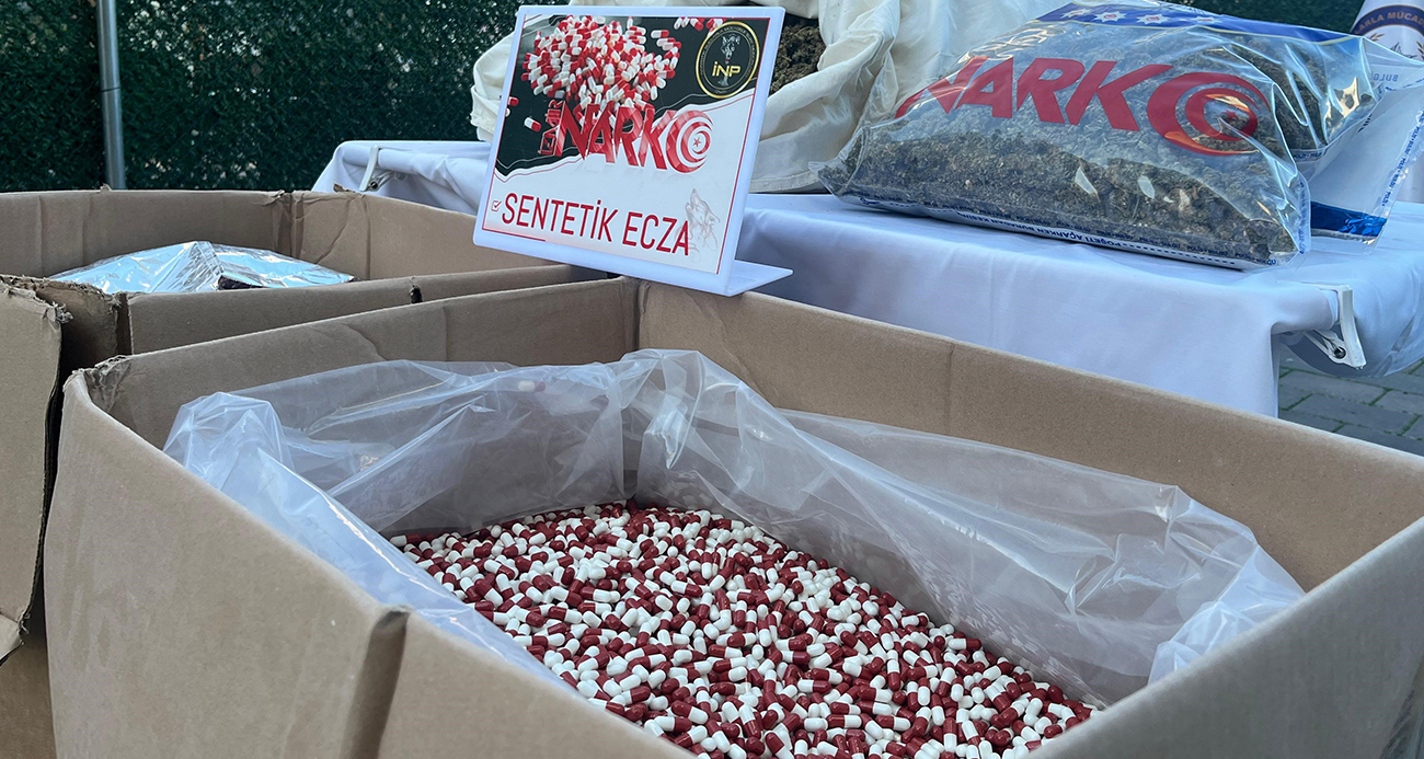 İzmir’de Rekor Uyuşturucu Operasyonu: 3 Milyon Hap Ele Geçirildi, 46 Kişi Tutuklandı
