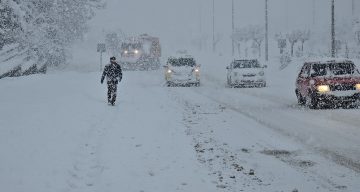 Karabük’te Yoğun Kar Yağışı Hayatı Durma Noktasına Getirdi