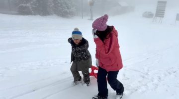 Kars’ta Kışın Keyfi: Karla Kaplanan Kasaba ve Çocukların Neşesi