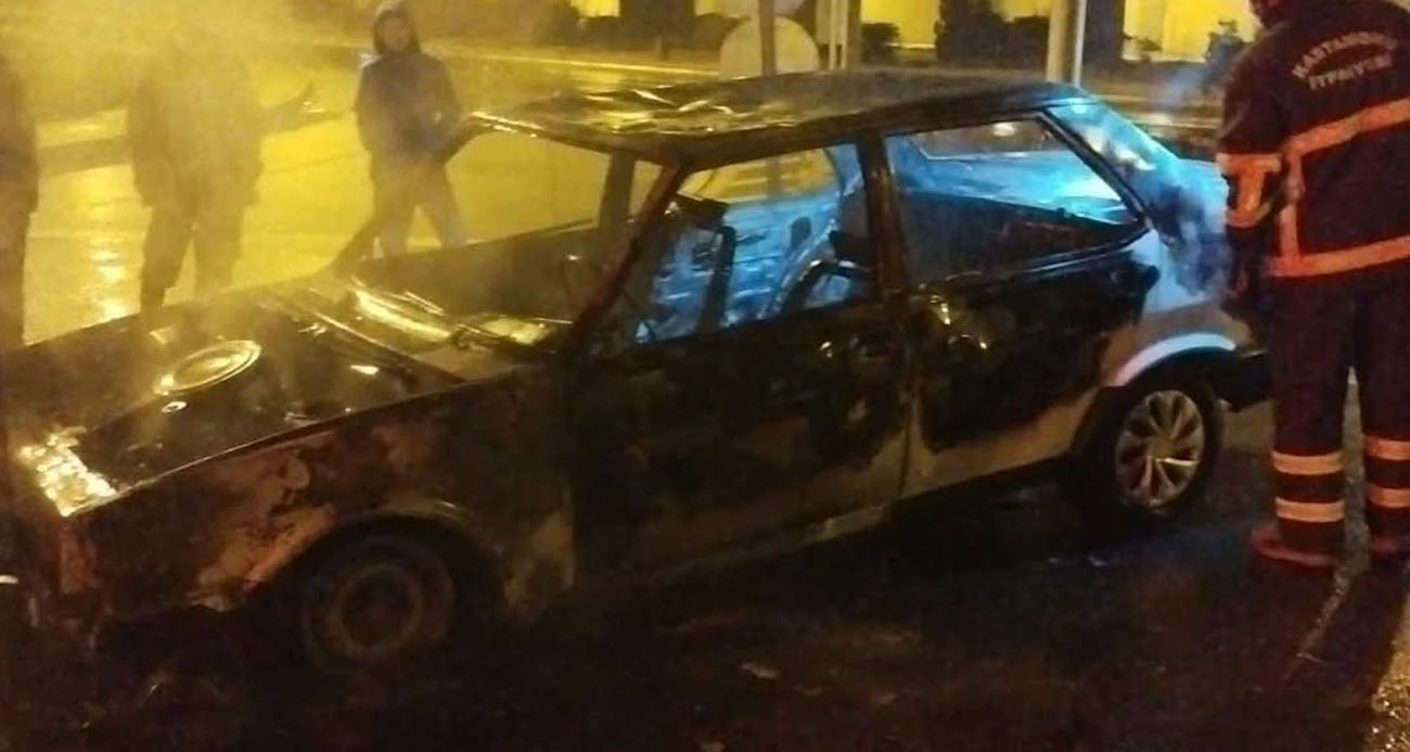 Kastamonu’da Tofaş Marka Otomobil Alevler İçinde Kaldı