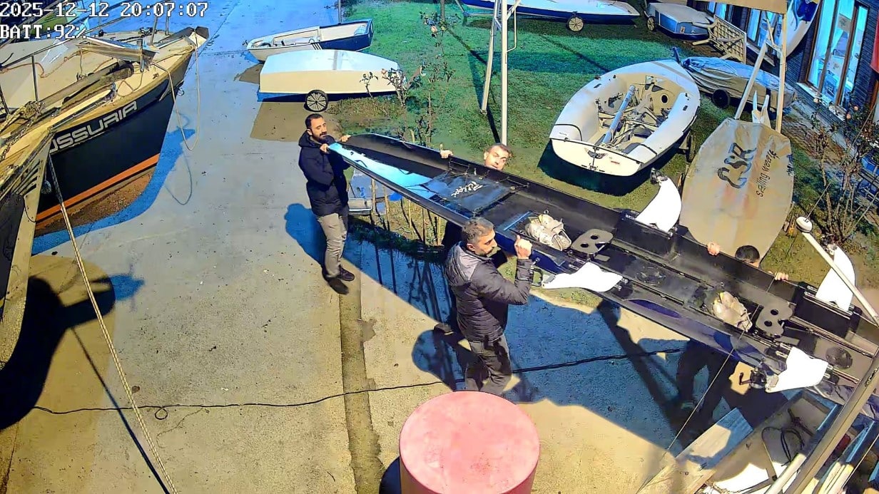 Kocaeli Derince’de Yelken Kulübüne Yönelik Kaçak Tekne Operasyonu