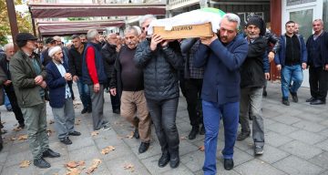 Rize’de Devlet Himayesinde Yetişen Yaşlı Kadın Son Yolculuğuna Uğurlandı