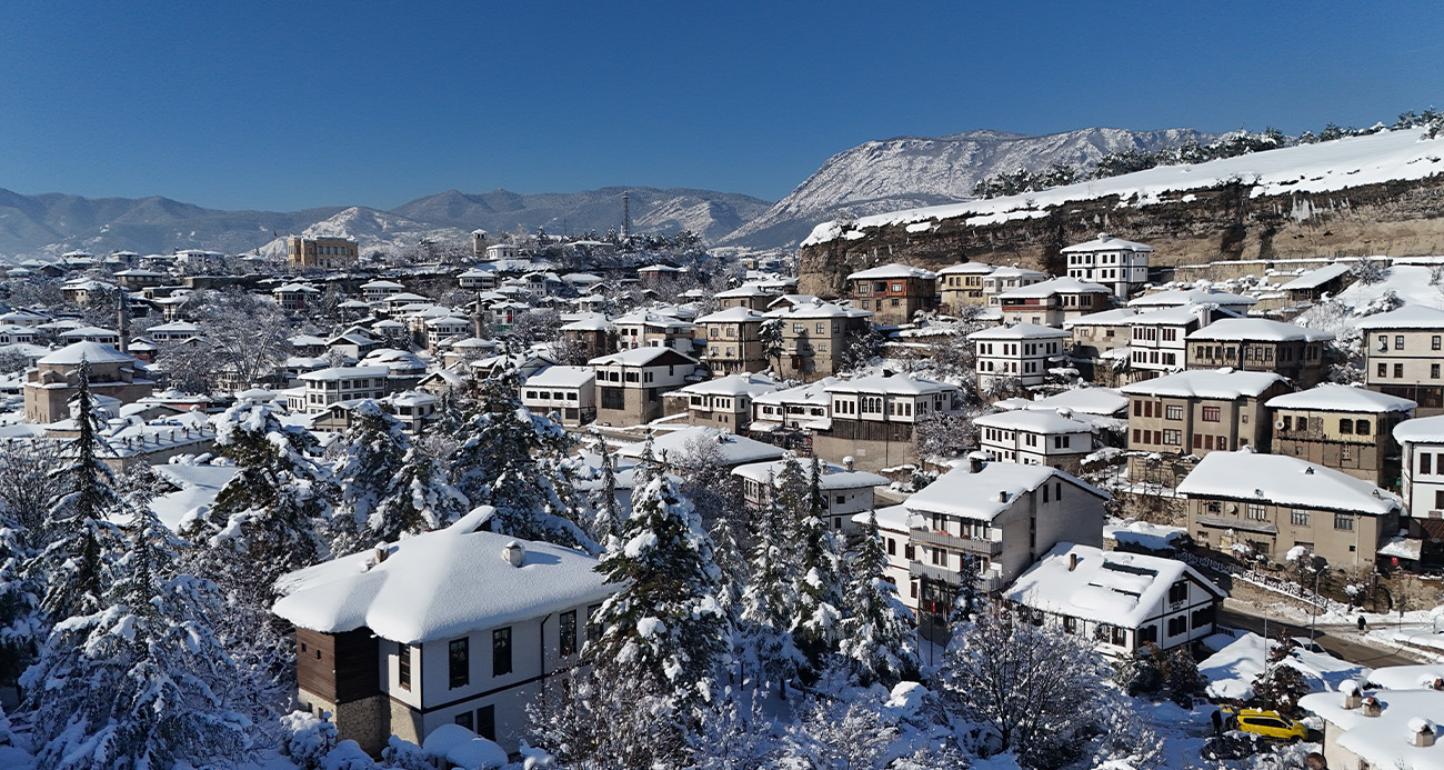 Safranbolu’nun Kış Masalı: Kar Altında Tarihi Görüntüler