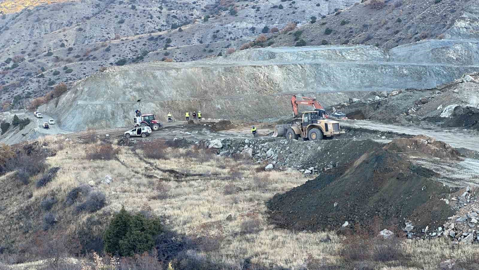 Sivas Divriği’de Devam Eden Maden Arama Çalışmaları 18. Gününde