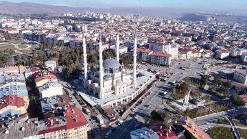Sivas Merkez Camisi: Yeni Siluet ve Dört Minareli İhtişam