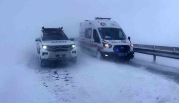 Sivas Şarkışla Yolunda Zincirleme Kaza: 4 Yaralı