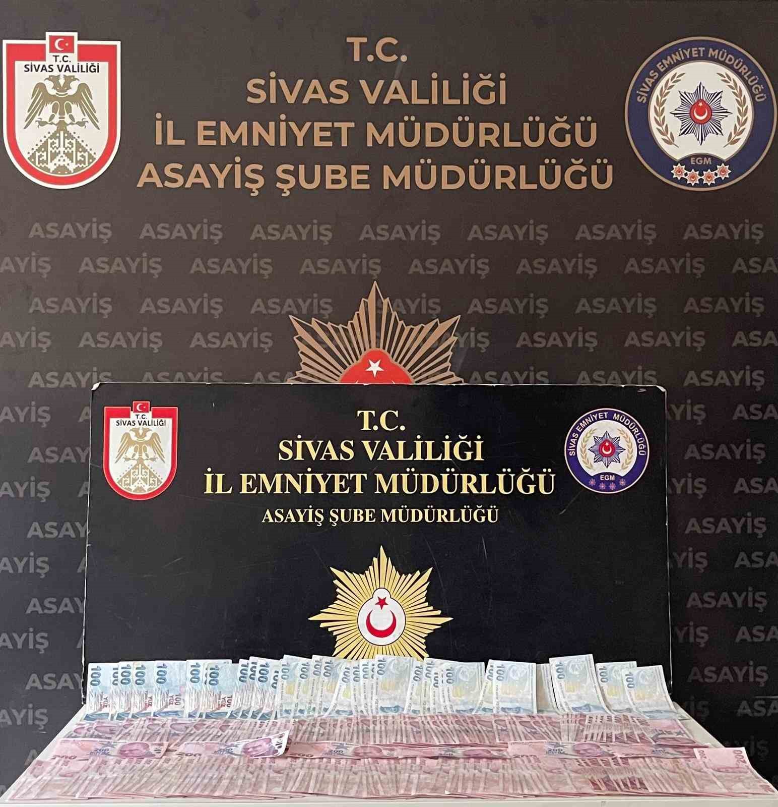 Sivas’ta Cami Bağış Kutusundan Büyük Hırsızlık: Şüpheli Tutuklandı