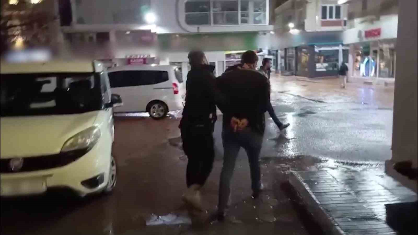 Sivas’ta Hapis Cezası Bulunan Şahıs Gizli Oda Operasyonuyla Yakalandı