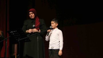 Sivas’ta Yavuz Bülent Bakiler Anısına Şiir ve Müzik Dinletisi Düzenlendi