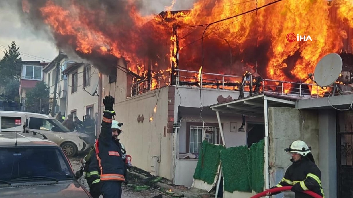 Terör Saldırısında Ev Kül Oldu