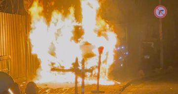 Üsküdar’da Park Edilmiş Araç Yangını Kameralara Yansıdı