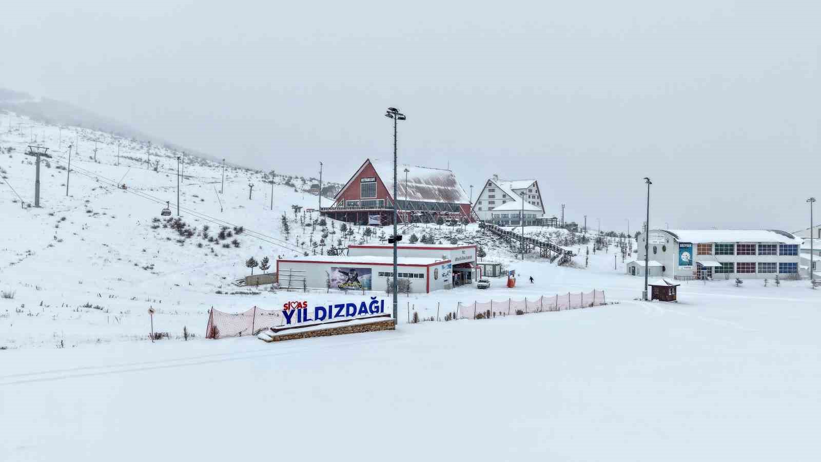 Yıldız Dağı Kayak Merkezi’nde Kar Sevinci: 15 Santimetre Ulaştı