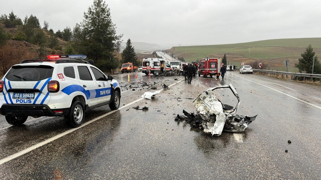 Adıyaman’da Korkunç Trafik Kazası: 3 Ölü, 1 Yaralı