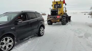 Altınyayla’da Yoğun Kar Altında Mahsur Kalan Sürücüler Kurtarıldı