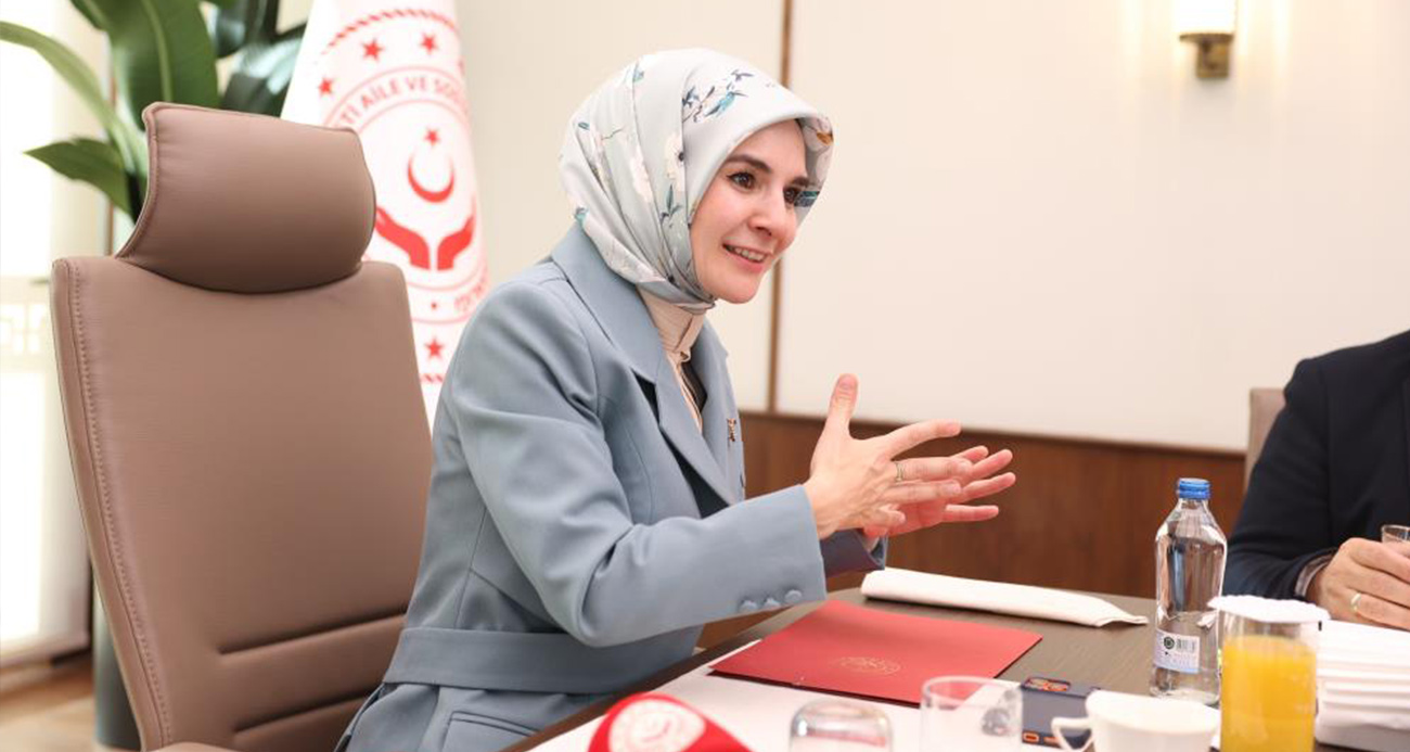 Bakan Göktaş’dan Doğum İzni ve Sosyal Medya Düzenlemesi Açıklaması