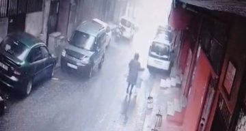 Beyoğlu’nda Lodos Fırtınasının Yarattığı Tehlike: Uçan Çatı Saniyelerle Atlatıldı