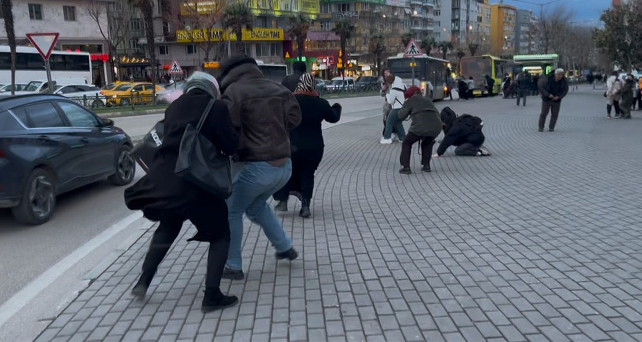 Bursa’da Şiddetli Lodos Vatandaşları Yerlere Yatırdı