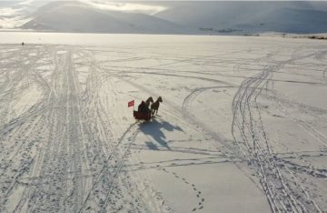 Çıldır Gölü’nde Atlı Kızak Sezonu Açıldı