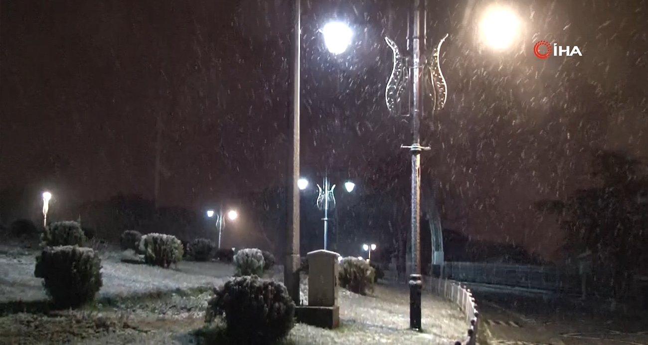 İstanbul’da Kar Yağışı Etkisini Göstermeye Başladı