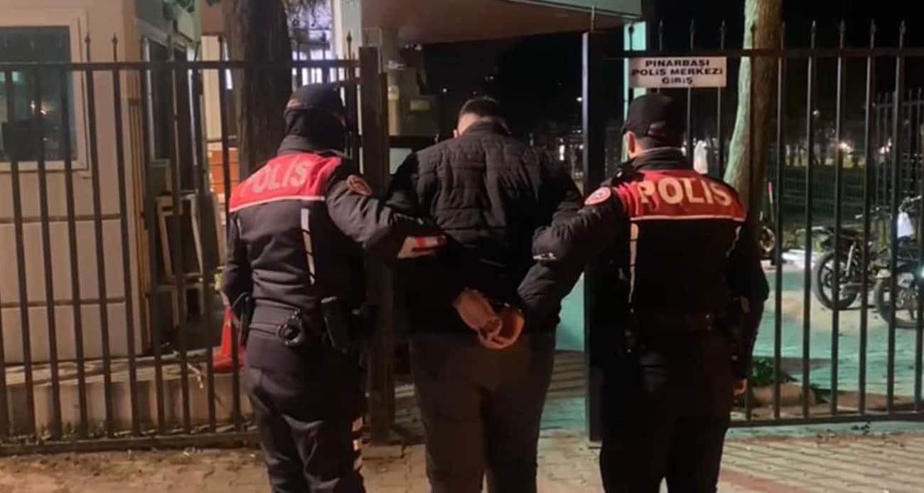 İzmir’de Sahte Kimlikle Yakalanan Şahsın 128 Ayrı Suçtan Arandığı Belirlendi