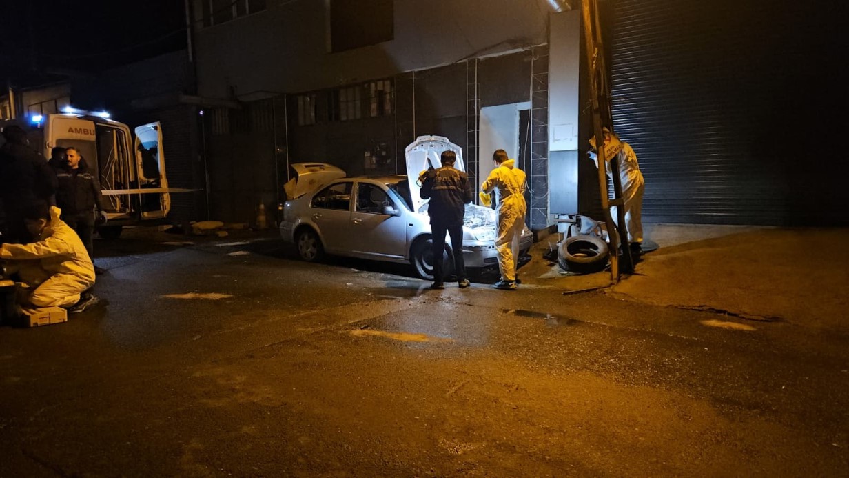Kağıthane’de Evsiz Bir Kişinin Trajik Ölümü: Isınmak İçin Girdiği Araç Alev Aldı