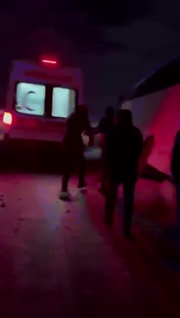 Kangal’da Termik Santrali İşçilerini Taşıyan Servis Kazası: 6 Yaralı