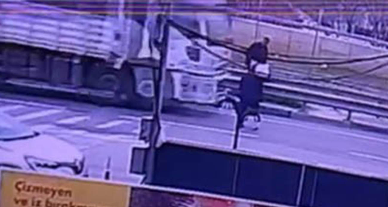 Manisa’da Yol Geçmeye Çalışan Yaşlı Adam Kamyon Kazasında Hayatını Kaybetti