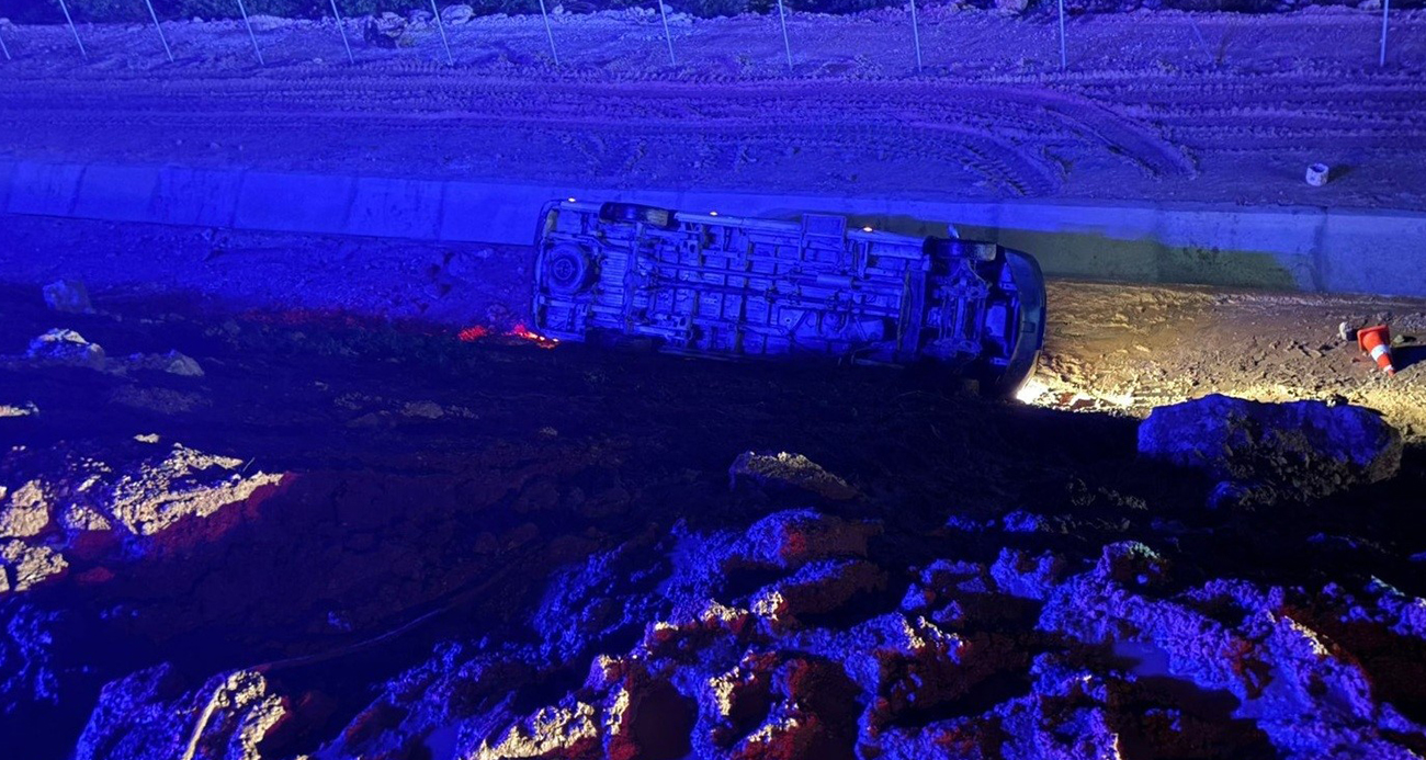 Mersin Erdemli’de İşçi Minibüsü Uçurumdan Yuvarlandı: 13 Yaralı