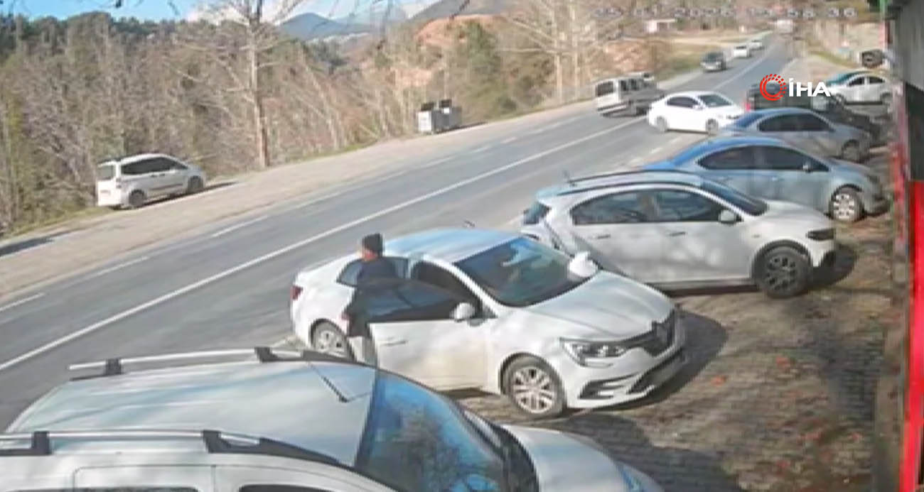 Mersin Tarsus’ta Trafik Kazası: 3 Yaralı