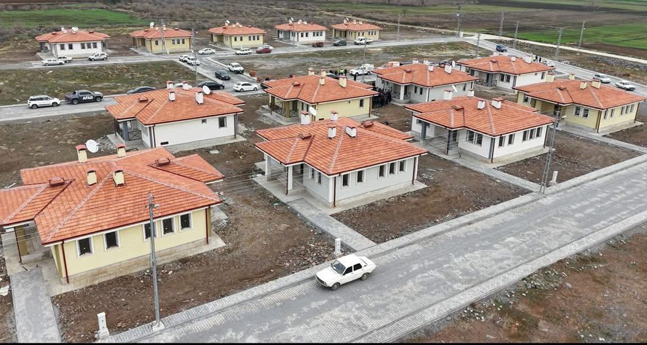 Osmaniye’de Depremzedelere Yeni Konutlar Teslim Edildi