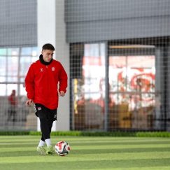 Özbelsan Sivasspor, Yoğun Kar Altında Antrenmanını Kapalı Sahada Gerçekleştirdi