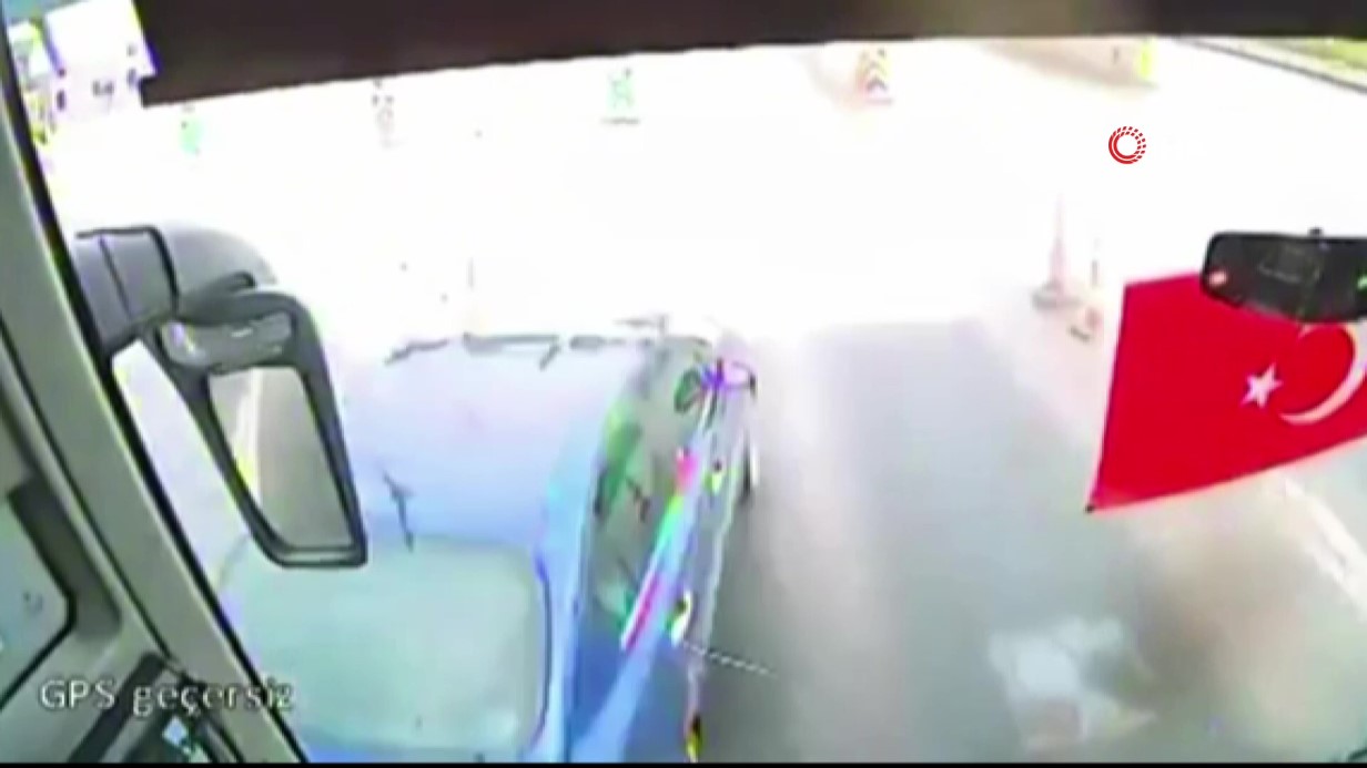 Silivri’de Kınalı Gişelerinde Meydana Gelen Trafik Kazası: 2 Ölü, 1 Yaralı
