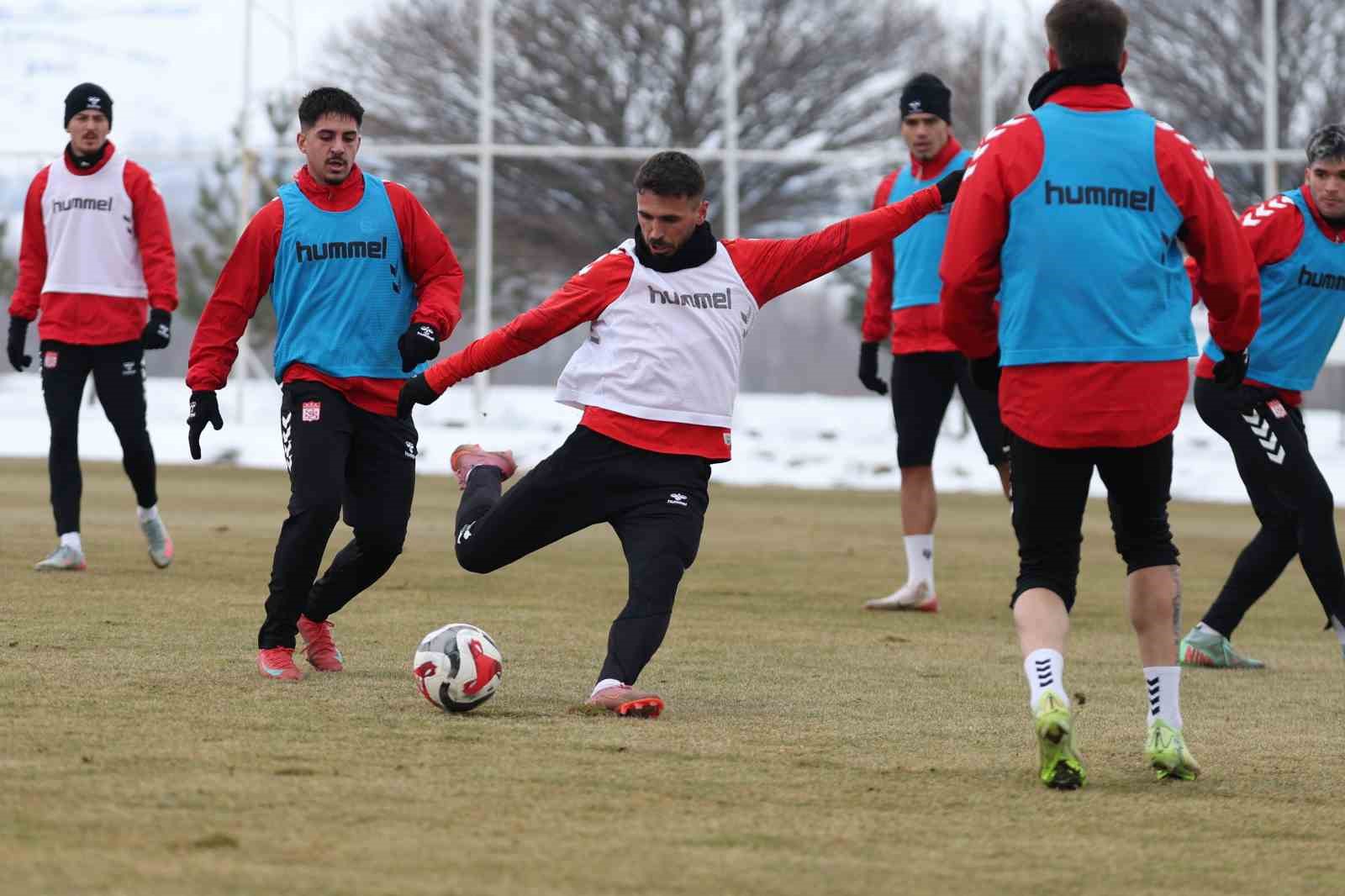 Sivasspor, Pendikspor Maçı Öncesi Son Hazırlıklarını Sürdürüyor
