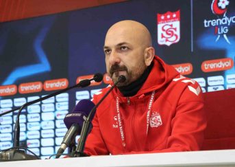 Sivasspor Yardımcı Antrenörü Otyakmaz: ‘Maç Sonu Duyguları’