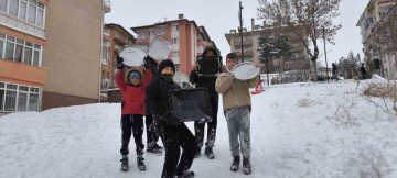 Sivas’ta Karne Tatili Kar Coşkusuna Dönüştü