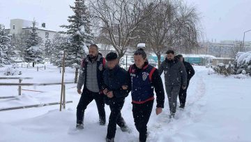 Sivas’ta Yeni Yıl Gecesi Cinayet: Genç Hayatını Kaybetti, Şüpheli Tutuklandı