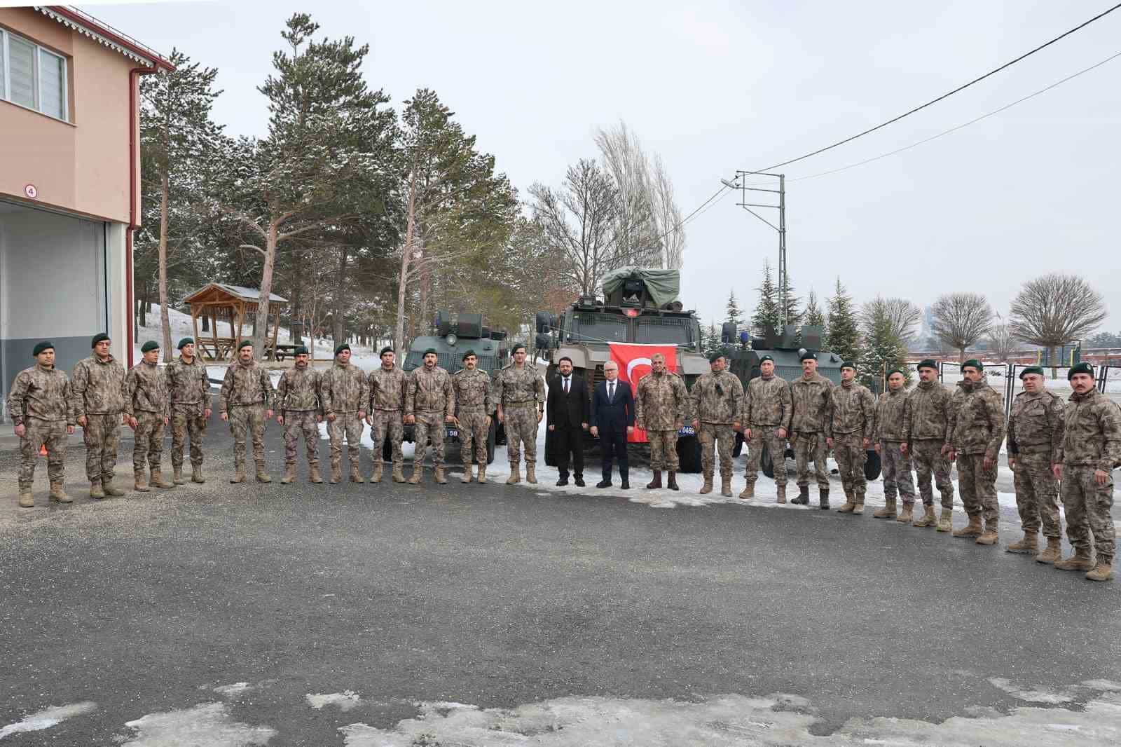 Sivas’tan Suriye’ye Dualarla Uğurlanan PÖH Timleri Görevlerine Başladı