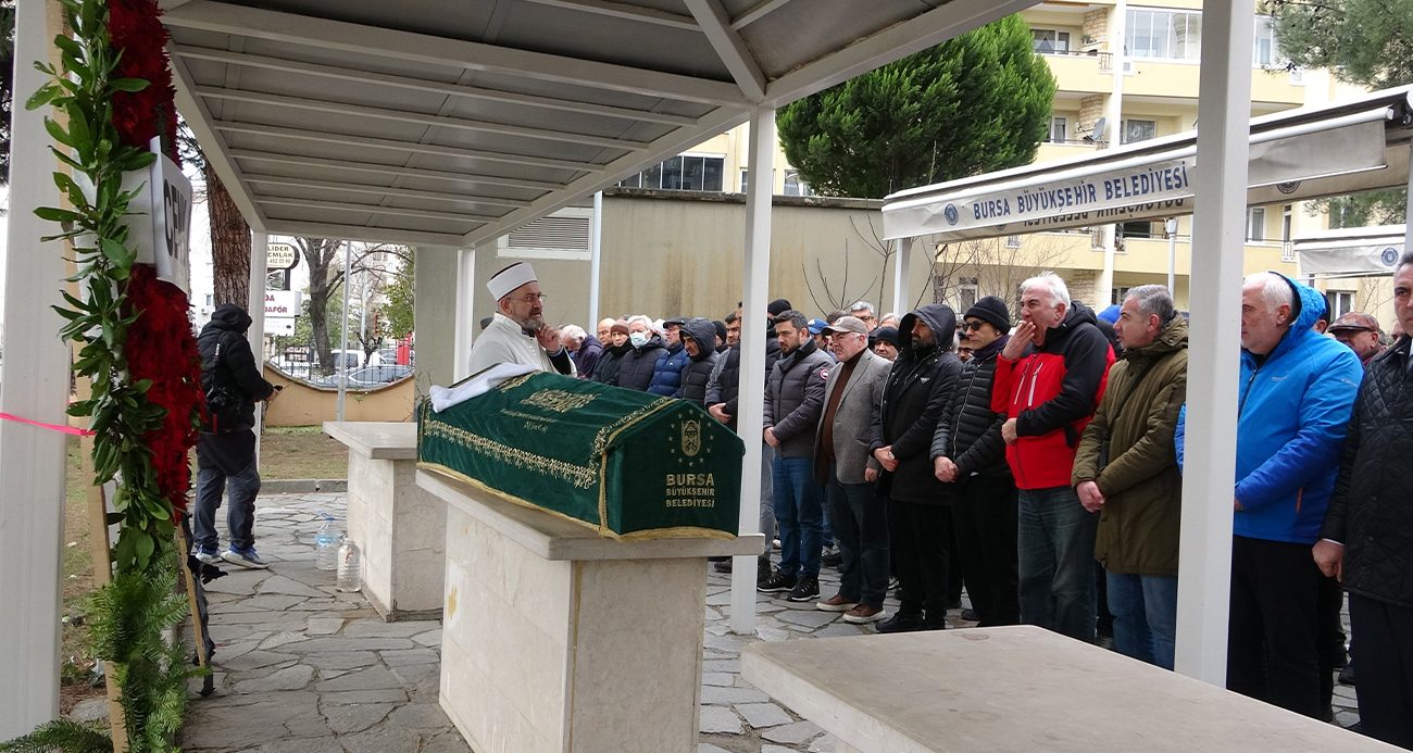 Tanınmış Yazar Ahmet Turan Alkan Son Yolculuğuna Uğurlandı