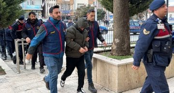 Tokat’ta Yasa Dışı Bahis ve Dolandırıcılık Operasyonu: 16 Kişi Gözaltında